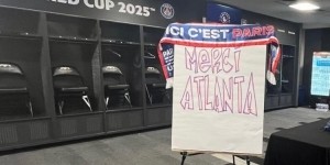 晋级四强！巴黎在更衣室留下球队围巾和“感谢亚特兰大”文字