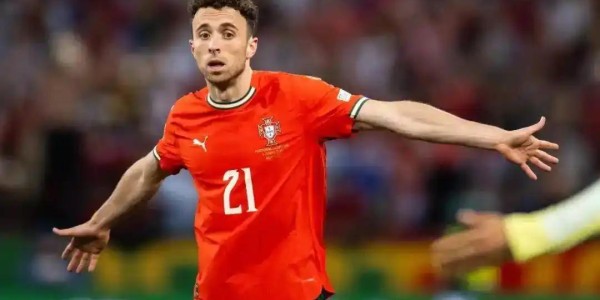 开云体育移动版-海皮亚担心“若塔事件”的影响周期过长，滕哈赫忘记“英超理念”