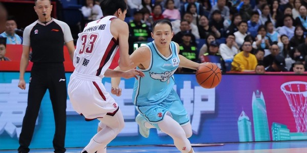 开云体育入口-转投恩师拿到大合同！CBA顶薪后卫与老东家闹翻，场均只有5.9分